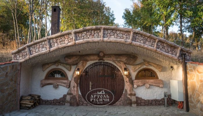 Домик Хоббита в оленьей ферме Deer Farm