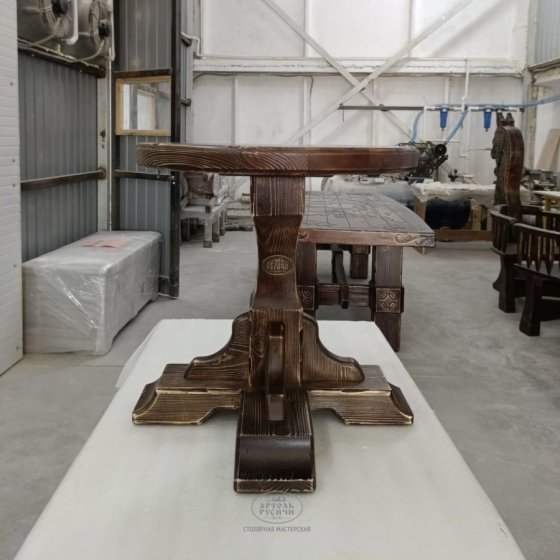 Столик кофейный из массива сосны под старину «Смоленский»