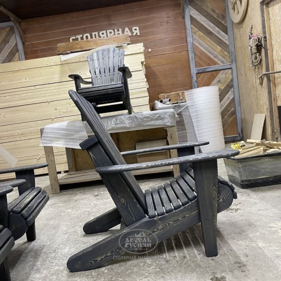Садовое кресло Адирондак из дерева для улицы — Adirondack Chair — американская классика