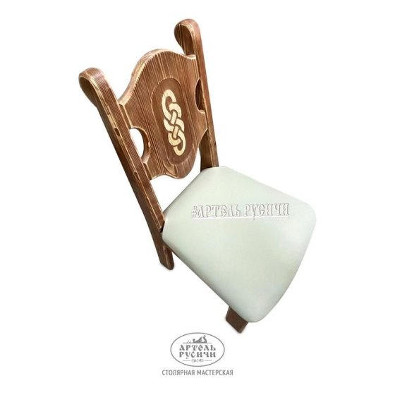 Стул «Смоленский» из массива дерева с резьбой и мягкой обивкой