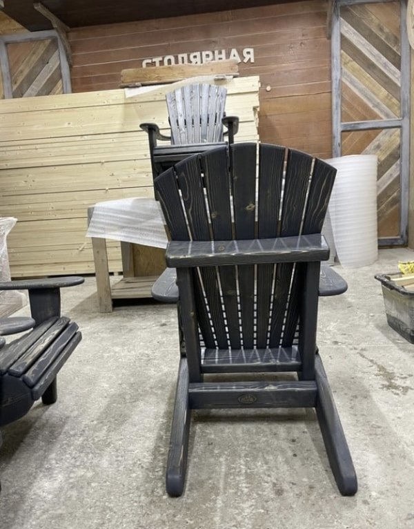 Адирондак – садовое кресло из массива дерева