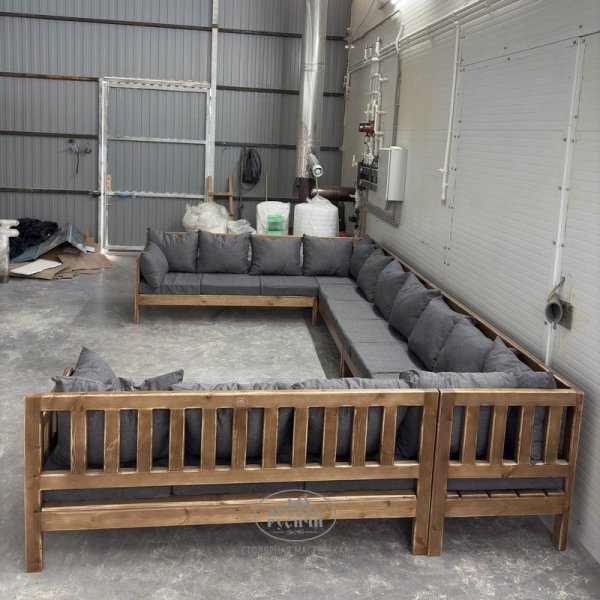 Большой П-образный диван «Русский лофт» из массива дерева под старину с мягкими подушками