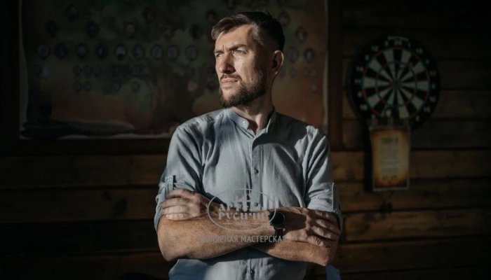 Иван Мордовин, руководитель мастерской авторской мебели под старину Артель Русичи
