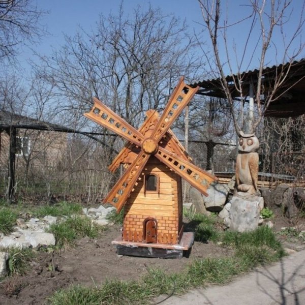 Декоративные мельницы как часть ландшафтного дизайна — irhidey.ru